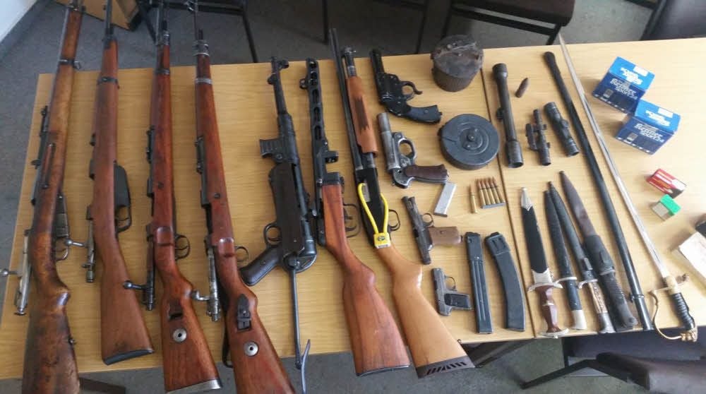 Dieses Arsenal entdeckte die Polizei 2014 in einem Haus.