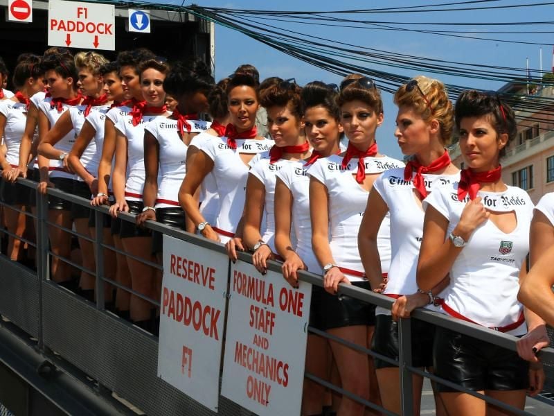 Die Veranstalter des Formel-1-Rennens in Monaco wollen auf den Einsazt der Hostessen nicht verzichten. Foto: Jens Büttner
