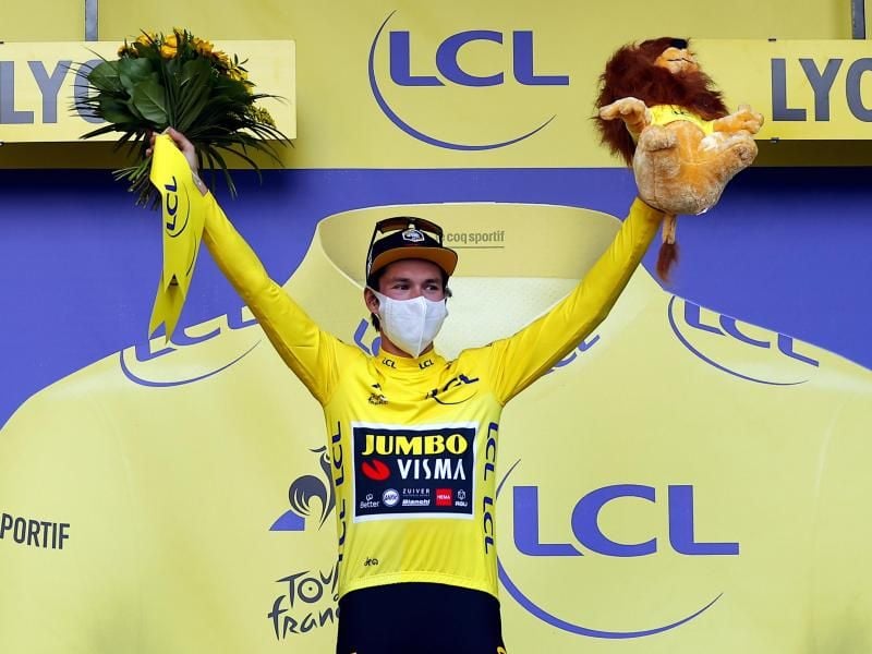 Primoz Roglic will das Gelbe Trikot auch auf der 15. Etappe verteidigen. Foto: Pool/BELGA/dpa