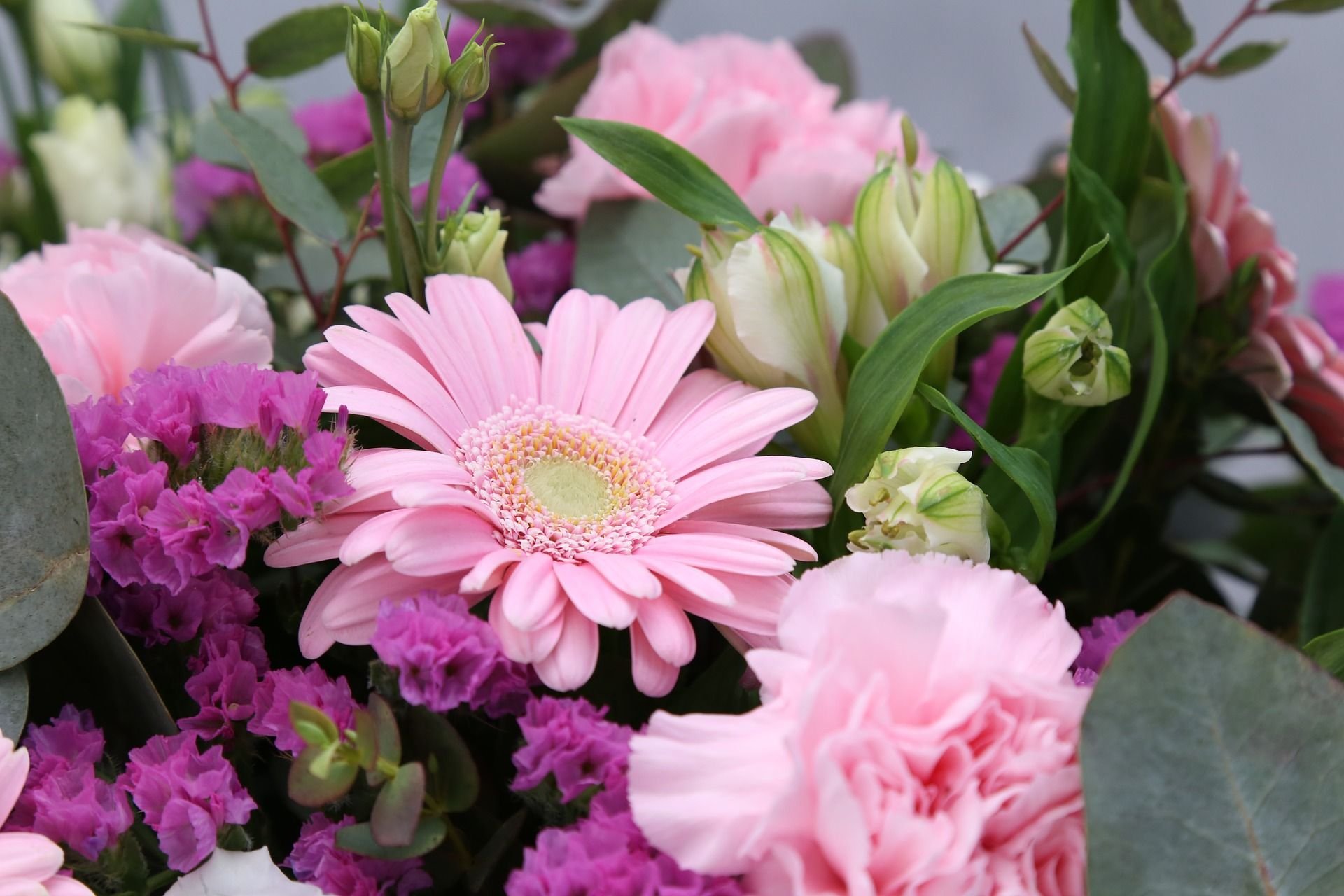 Blumen dürfen sonntags verkauft werden.