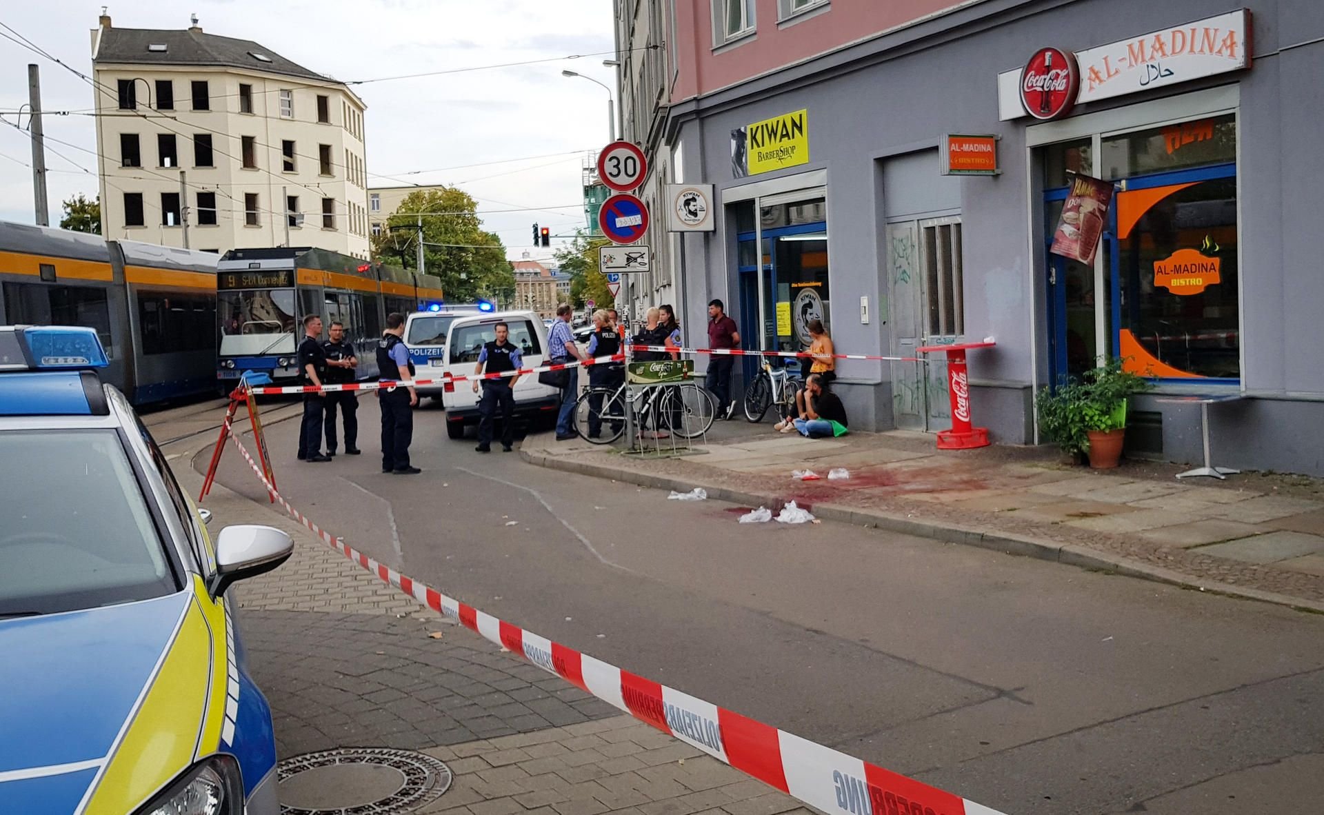 Der Täter ist noch auf der Flucht.