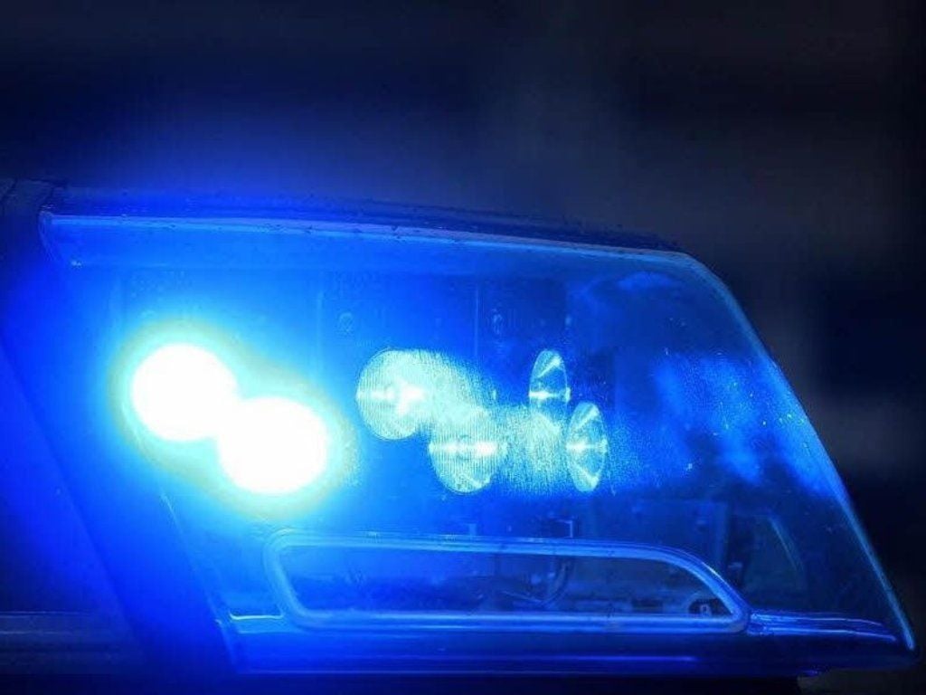 Blaulicht auf einem Fahrzeug der Polizei.
