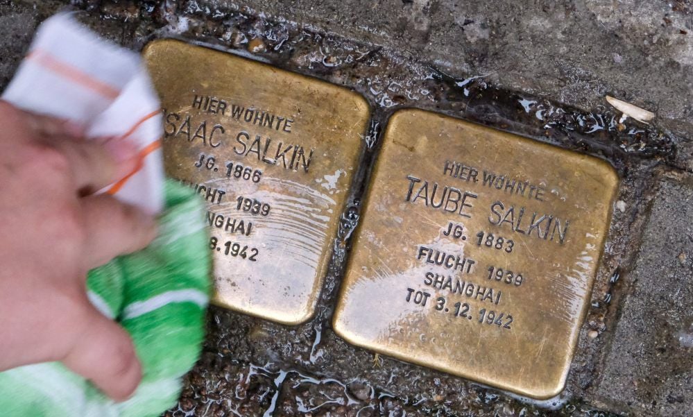 Am Freitag werden weitere Stolpersteine in Halle verlegt.