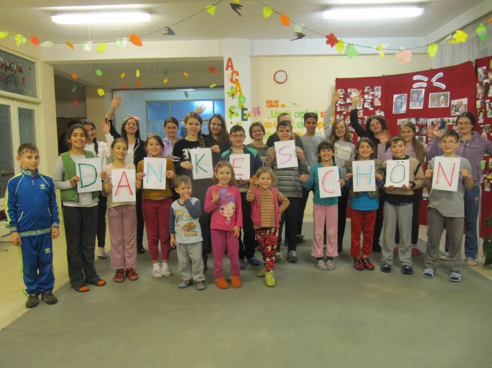 Freude über Hilfe aus Schönburg: Waisen aus dem Kinderheim „Agape“ in Rumänien.
