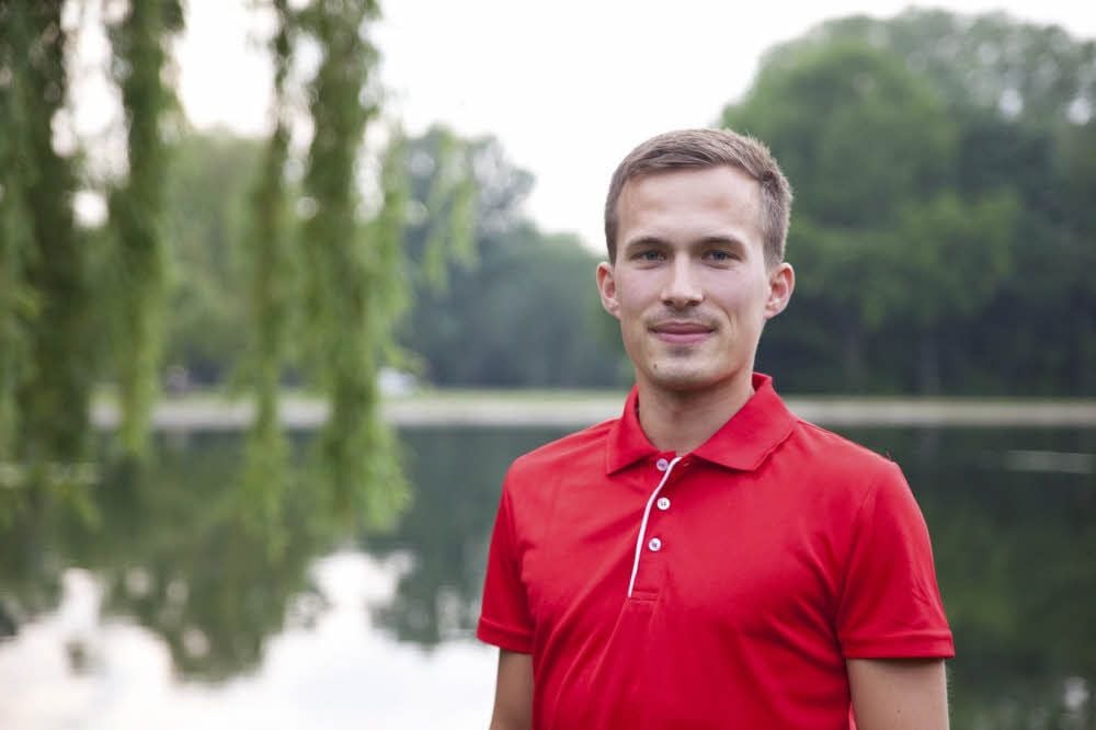 Der 26-jährige Johannes Schipke organisiert seit 2014 in Halle den Firmenlauf.