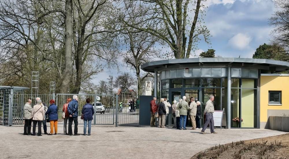 Der neue Stadteingang des Rosariums in Sangerhausen