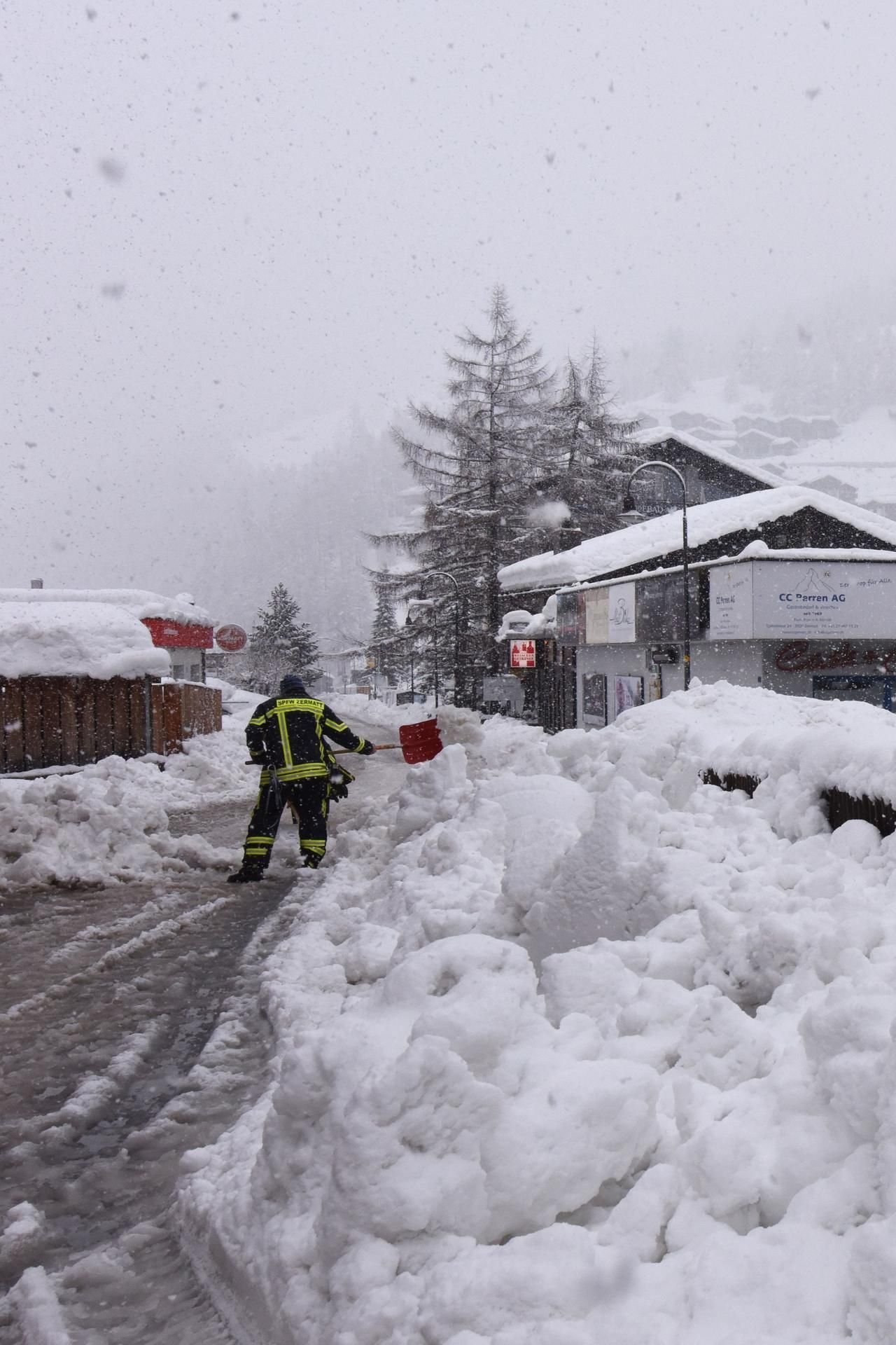Die Zufahrtsstraße nach Zermatt ist gesperrt.