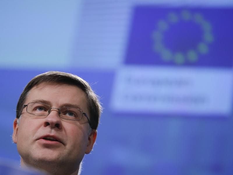 Valdis Dombrovskis: „Wir erwarten eine Einigung in der Eurogruppe und wir brauchen eine Einigung”. Foto: Olivier Hoslet/Archiv
