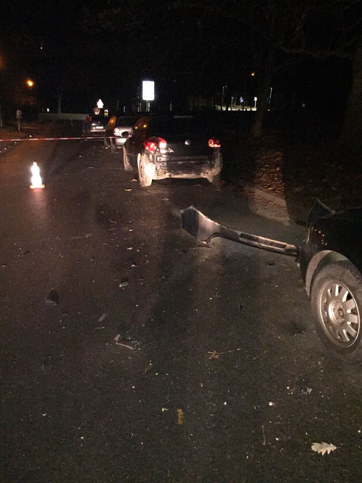 Der beschädigte Pkw in der Bukarester Straße in Zeitz