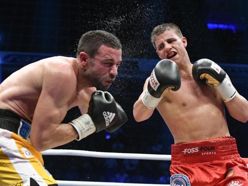 Tyron Zeuge (r) trifft erneut auf den Italiener Giovanni de Carolis. Foto: Sören Stache