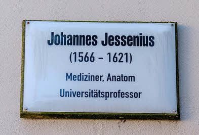 Erinnerungstafel im Hof der Leucorea in Wittenberg an Jan Jessenius.