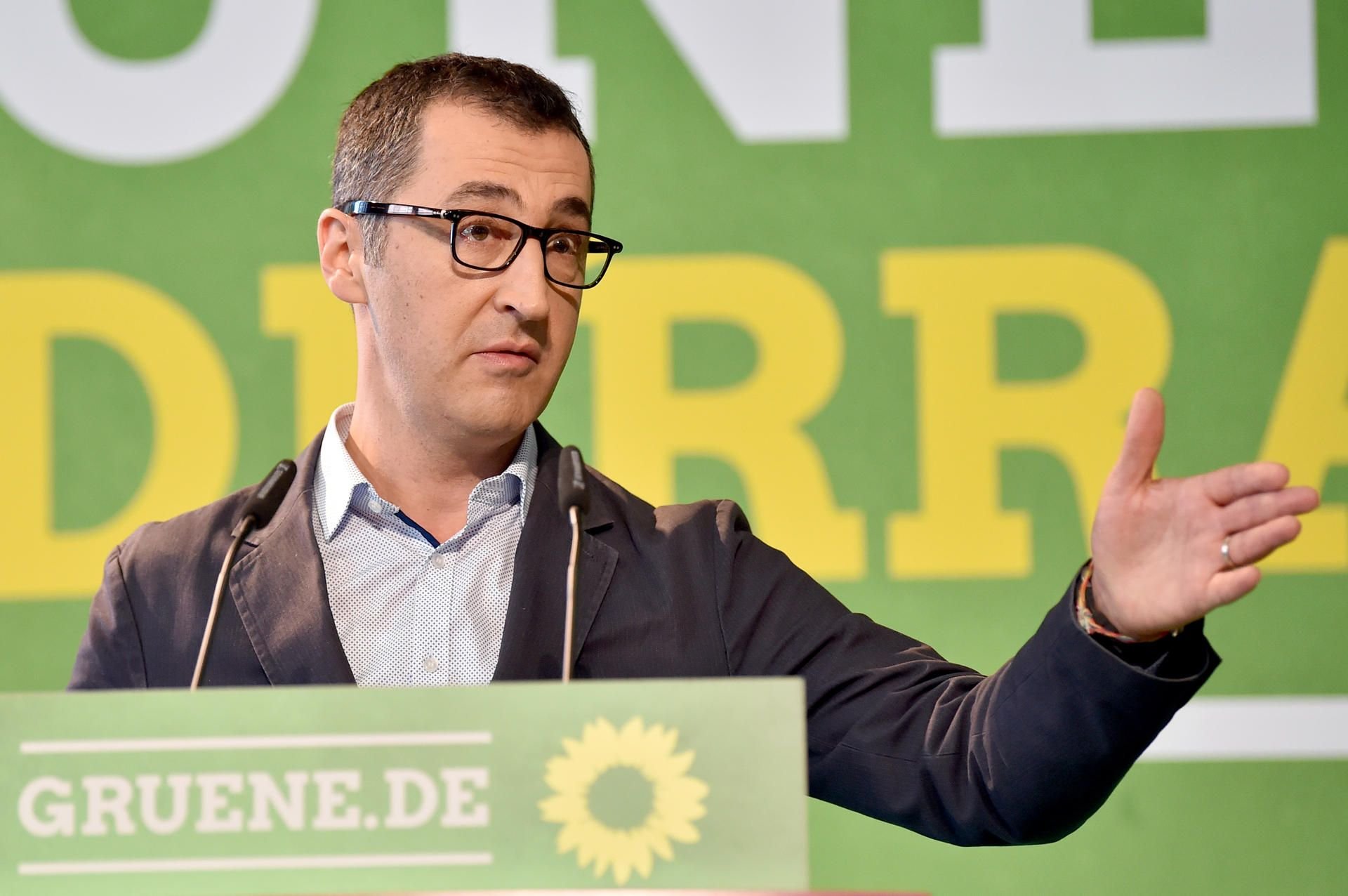 Cem Özdemir, Parteichef der Grünen, spricht in Berlin beim Länderrat (Kleiner Parteitag).