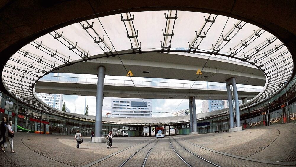 Könnte Ende 2020 zur Waffenverbotszone erklärt werden: der Riebeckplatz in Halle.