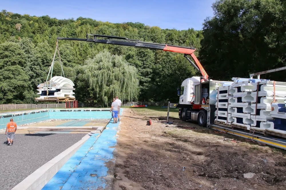 Im nächsten Jahr können die Wippraer wieder baden gehen. Bis dahin hat der Förderverein auch das Umfeld des Freibades in Ordnung gebracht. Diese Mammutaufgabe ist nur möglich, weil die Einwohner gemeinsam anpacken.