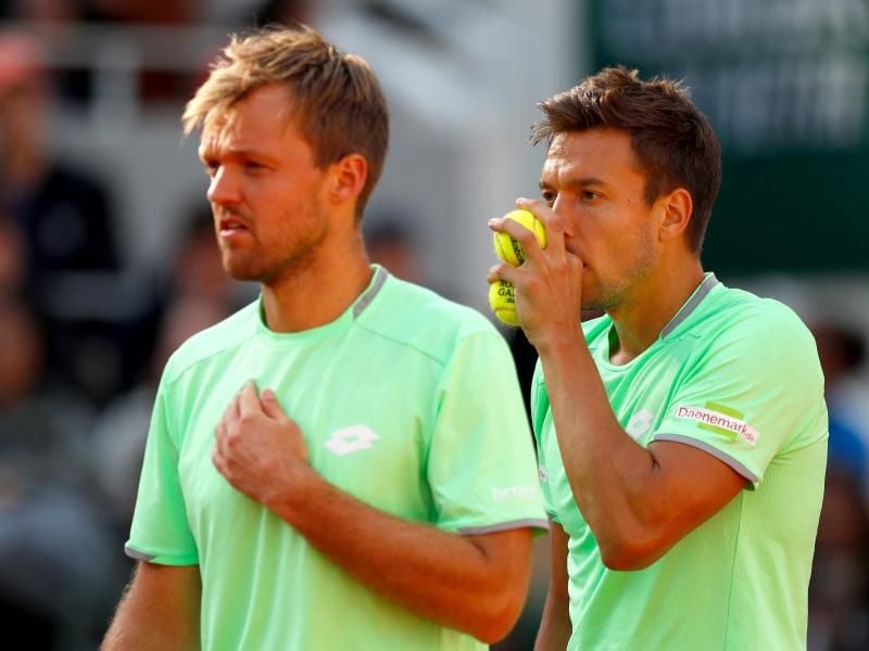 Kevin Krawietz und Andreas Mies gehen auch beim Rasenturnier in Halle/Westfalen an den Start. Foto: Pavel Golovkin/AP