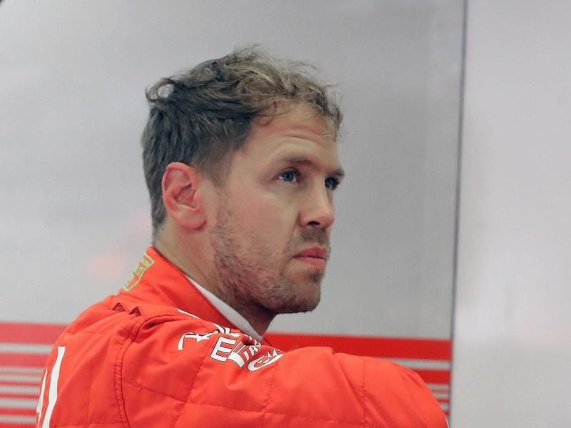 Sebastian Vettel kann keine Fehler bei seinen missglückten Überholmanövern erkennen. Foto: Darron Cummings/AP
