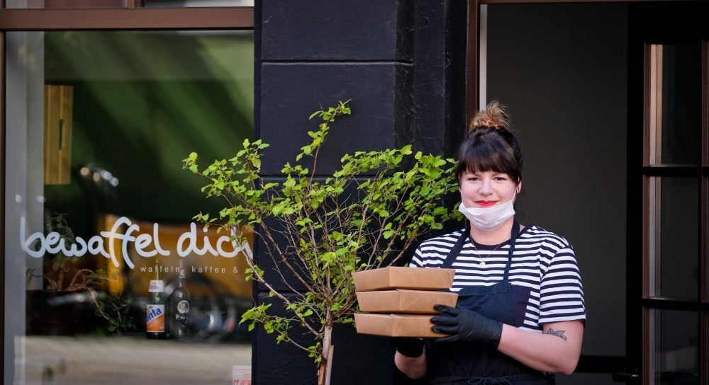 Bei Mary Gringer gibt es im „Bewaffel Dich“ ab Montag die leckere Süßspeise in braunen Kartons zum Mitnehmen.