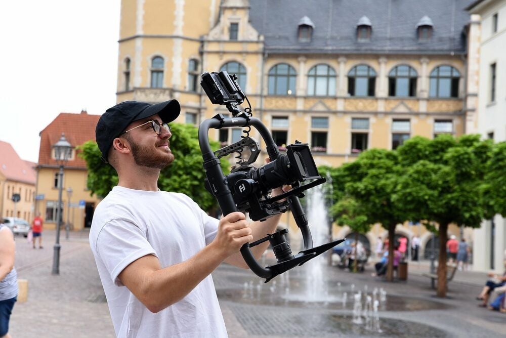 Filmen im Zentrum der Stadt: Sebastian Köhler dreht einen Imagefilm über Köthens City und ihre Menschen.