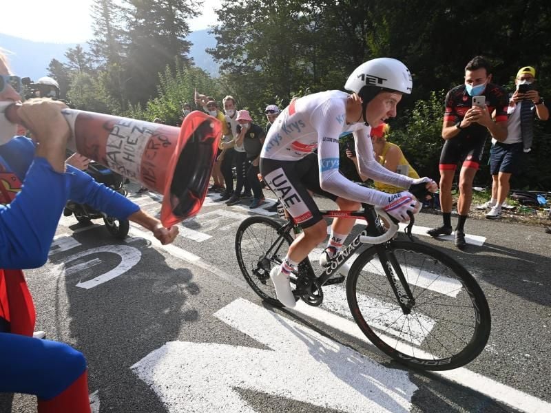 Tadej Pogacar legte bei der Tour ein sensationelles Zeitfahren hin. Foto: David Stockman/BELGA/dpa