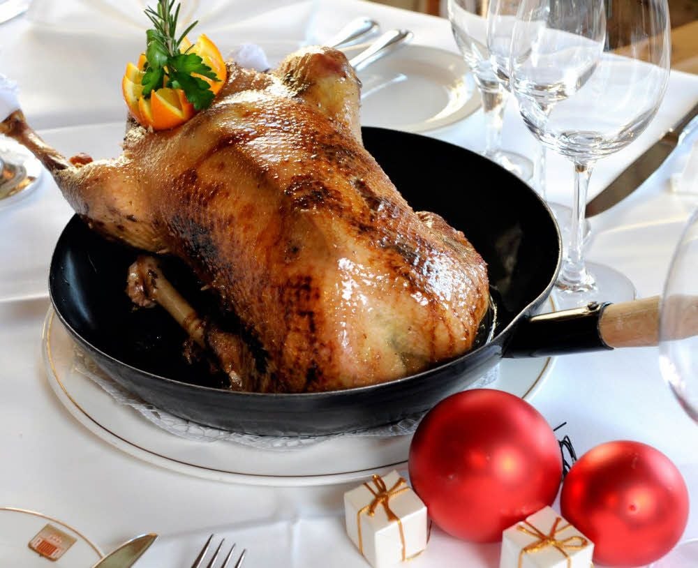 Der Klassiker der Saison ist Gänsebraten.