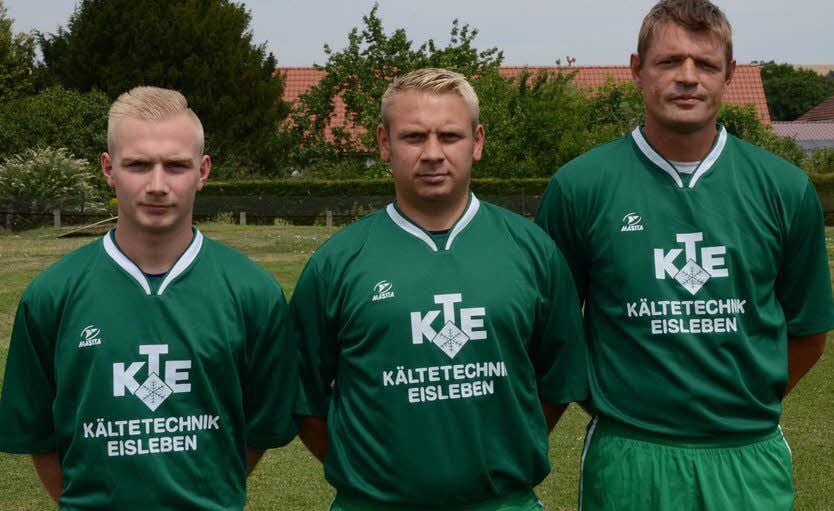 Dominik Lemmnitz-Thenee, Christian Lemmnitz-Thenee und Raik Rothe (von links) spielen nun wieder für Aufbau Eisleben.