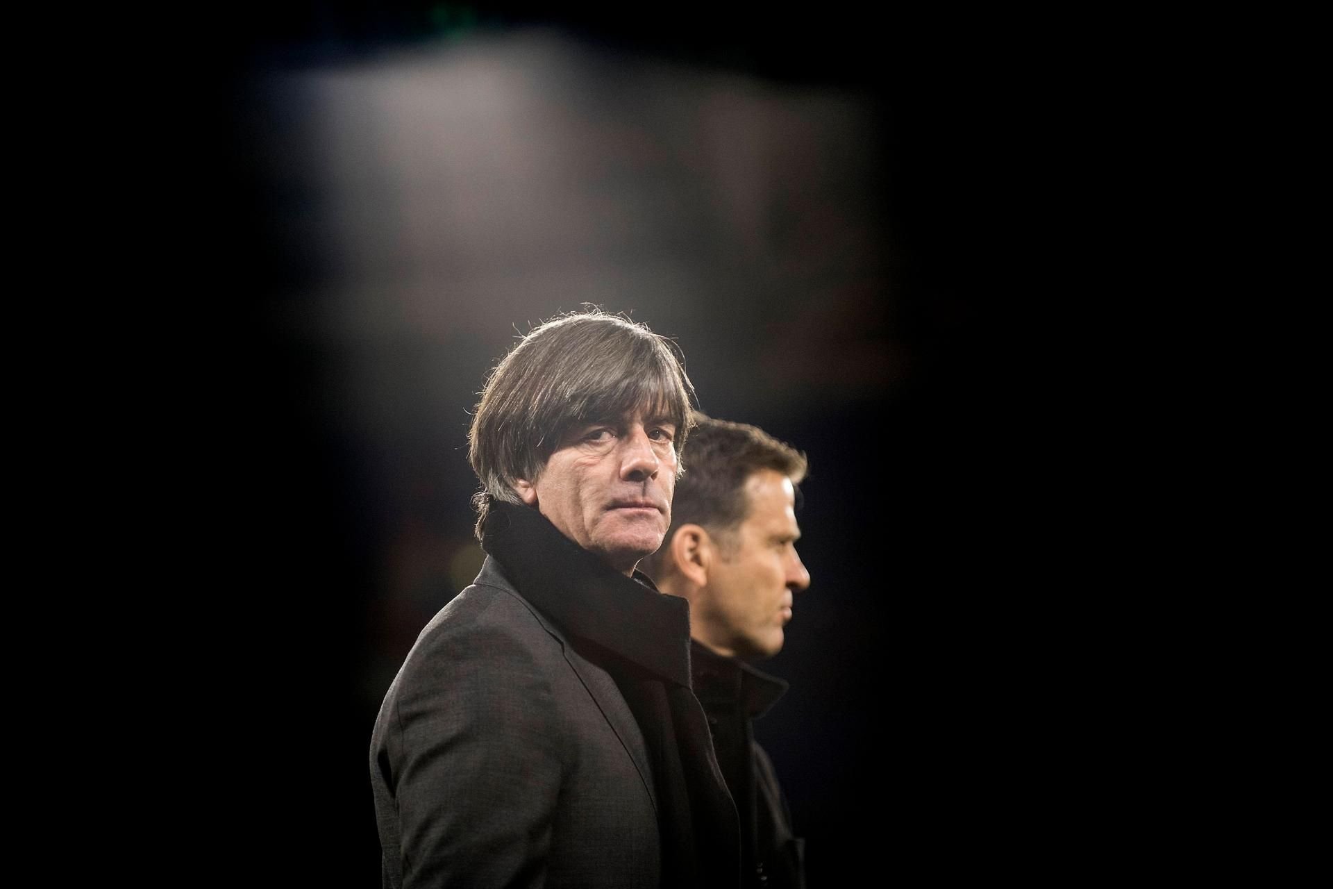 In der Kritik: Bundestrainer Joachim Löw und Nationalmannschafts-Manager Oliver Bierhoff.