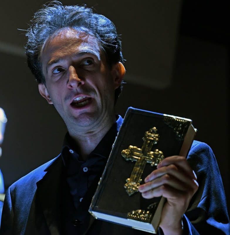 Tenor Michael Pflumm singt den Part des Martin Luther.