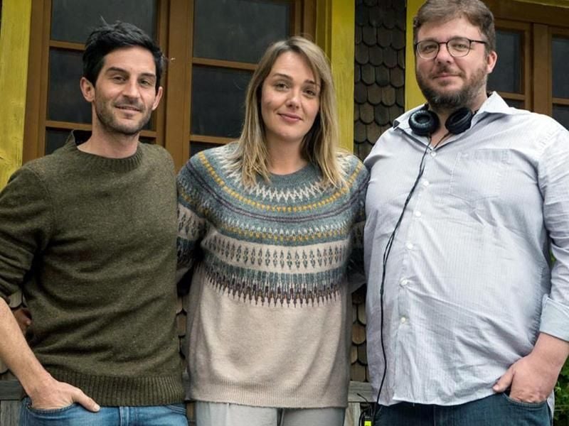 Autor und Regisseur Steffen Weinert (r) mit den beiden Hauptdarstellern Christoph Bach und Alwara Höfels. „Das Leben meiner Tochter” ist eine SWR-Kinokoproduktion. Foto: SWR/Oberon Film/Maria Wiesler