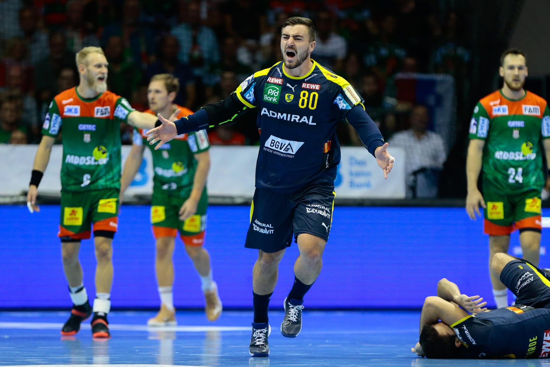 Nationalspieler Jannik Kohlbacher war überragender Werfer beim Sieg der Löwen beim SC Magdeburg.
