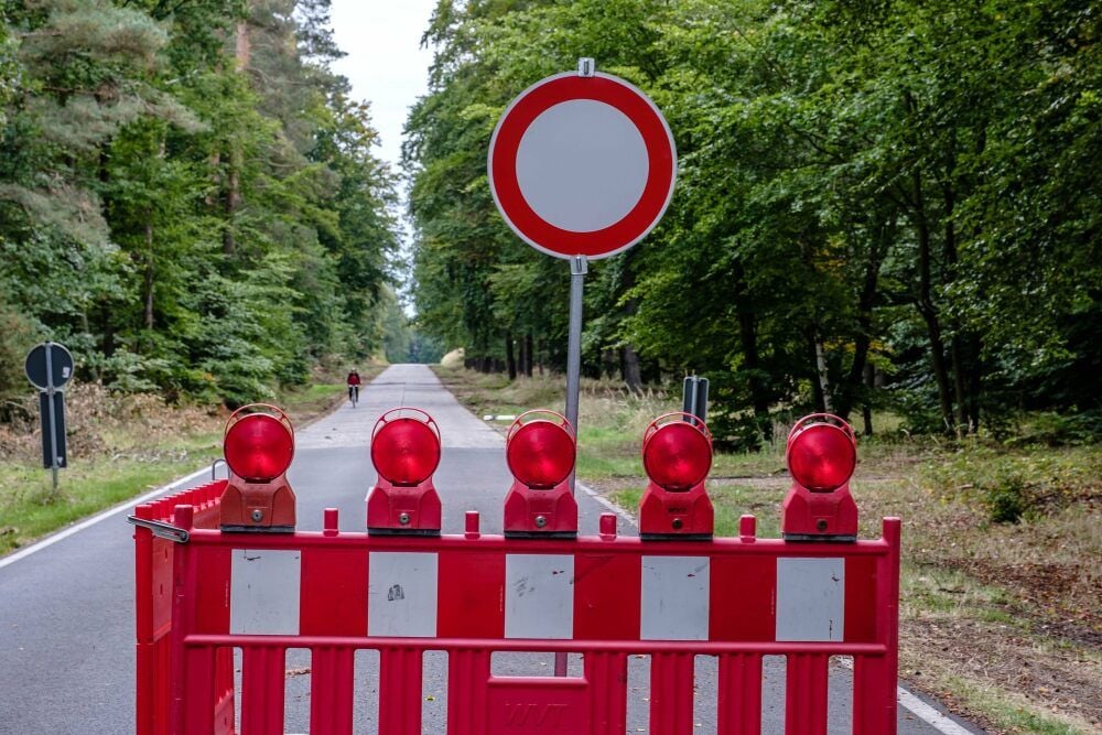 Die Straße, die etwa zahlreiche Kurgäste nutzen, ist eine Zumutung: Jetzt wird sie endlich saniert.