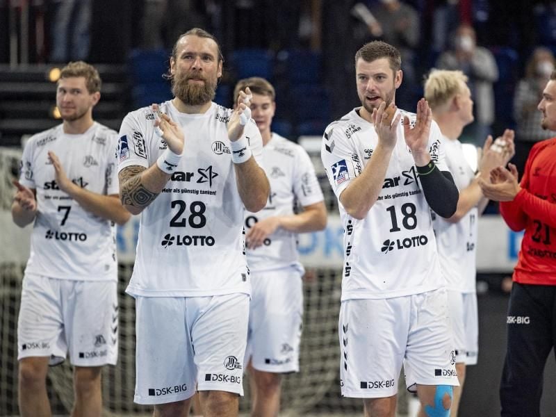 In der Champions League tritt der THW Kiel gegen Telekom Veszprem an. Foto: Axel Heimken/dpa