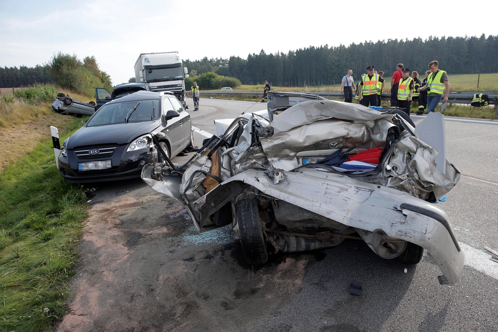 Bei dem Verkehrsunfall auf der A19 bei Malchow wurde eine Person getötet und neunzehn weitere verletzt