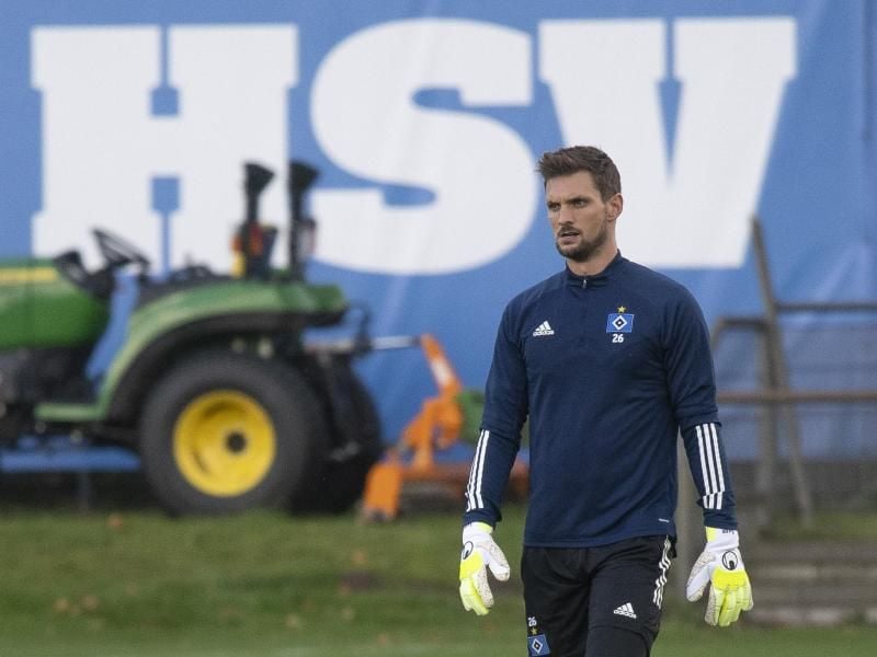 Torwart Sven Ulreich soll gegen Greuther Fürth sein erstes Spiel für den Hamburger SV bestreiten. Foto: Axel Heimken/dpa