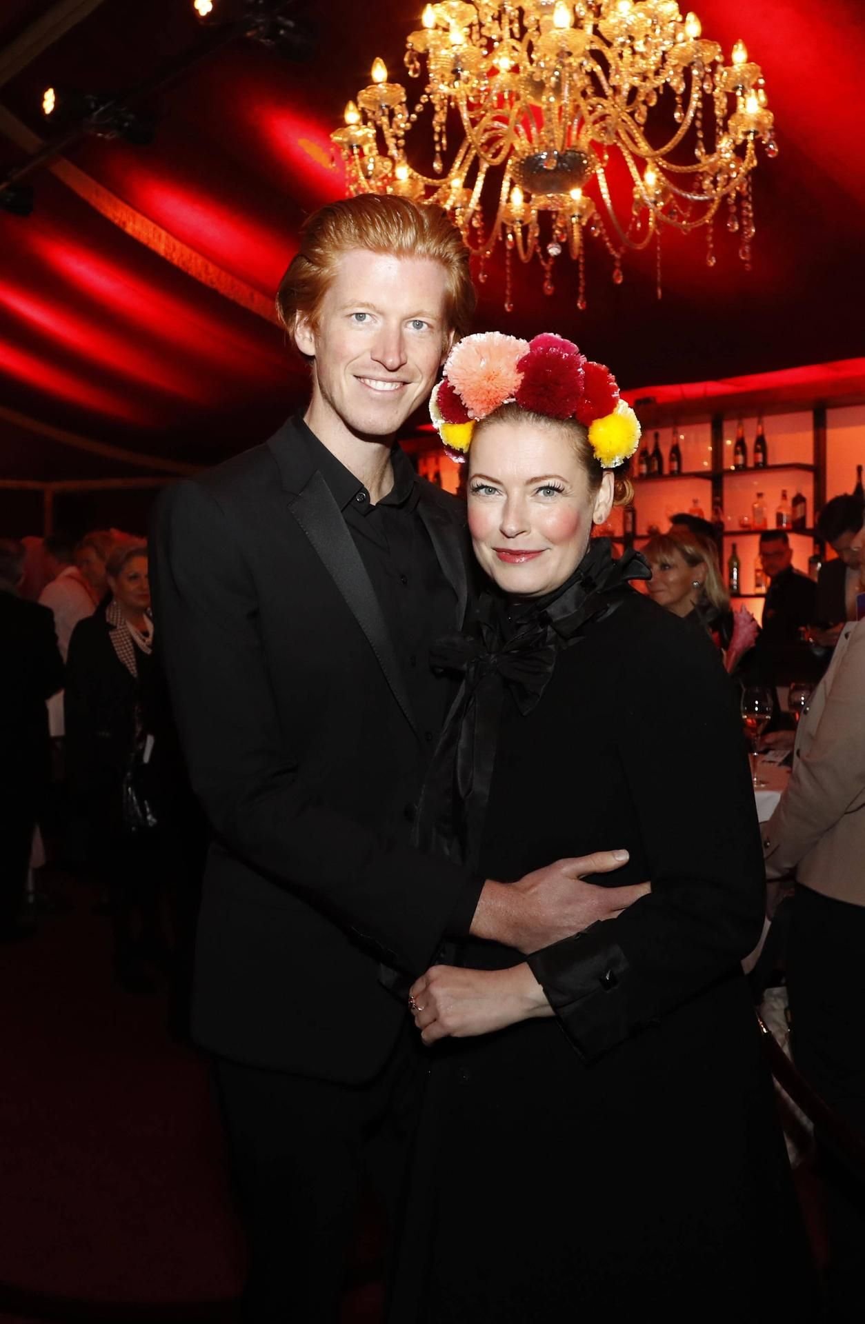 Moderatorin Enie van de Meiklokjes und ihr Mann Tobias Staerto – 2014 haben sie geheiratet.