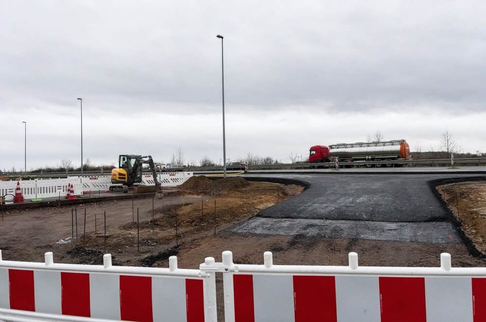 Im Frühjahr soll die Spur an der B91 fertig sein.
