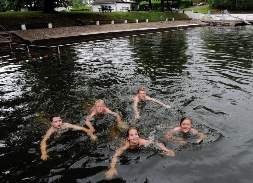 Besonders die Kinder haben wie hier in Helbra Spaß im Freibad.