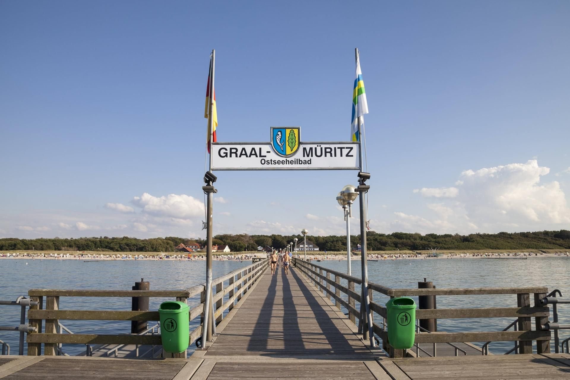 Bei Graal-Müritz haben Badegäste eine tote Frau in der Ostsee entdeckt. (Archivbild)