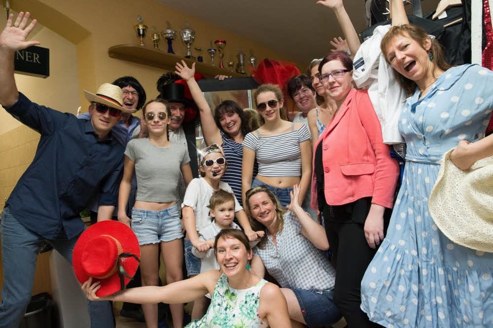 Dass Einwohner die Gäste der Silvesterparty des Dorfes unterhalten, hat in Hohndorf eine lange Tradition.