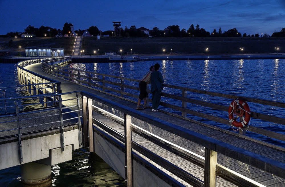 Die Marina Braunsbedra bietet allabendlich ein idyllisches Bild.