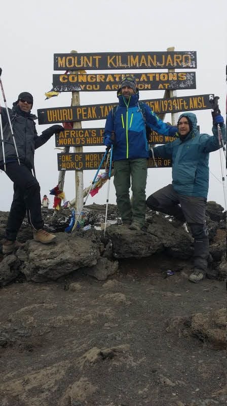 Auf dem Höhepunkt der Kilimanjaro-Expansion: Roland Herfurth (l.). Andreas Henze und Uwe Biermann