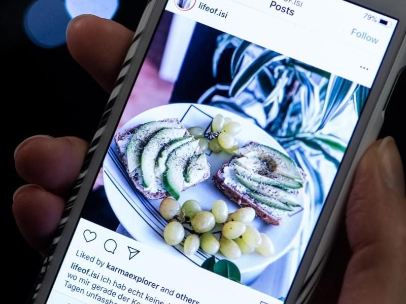 Auf ihrem Instagram-Profil „lifeof.isi” schreibt die Studentin Isabelle über ihr Leben und ihren Kampf mit der Essstörung. Foto: Franziska Gabbert/dpa-tmn