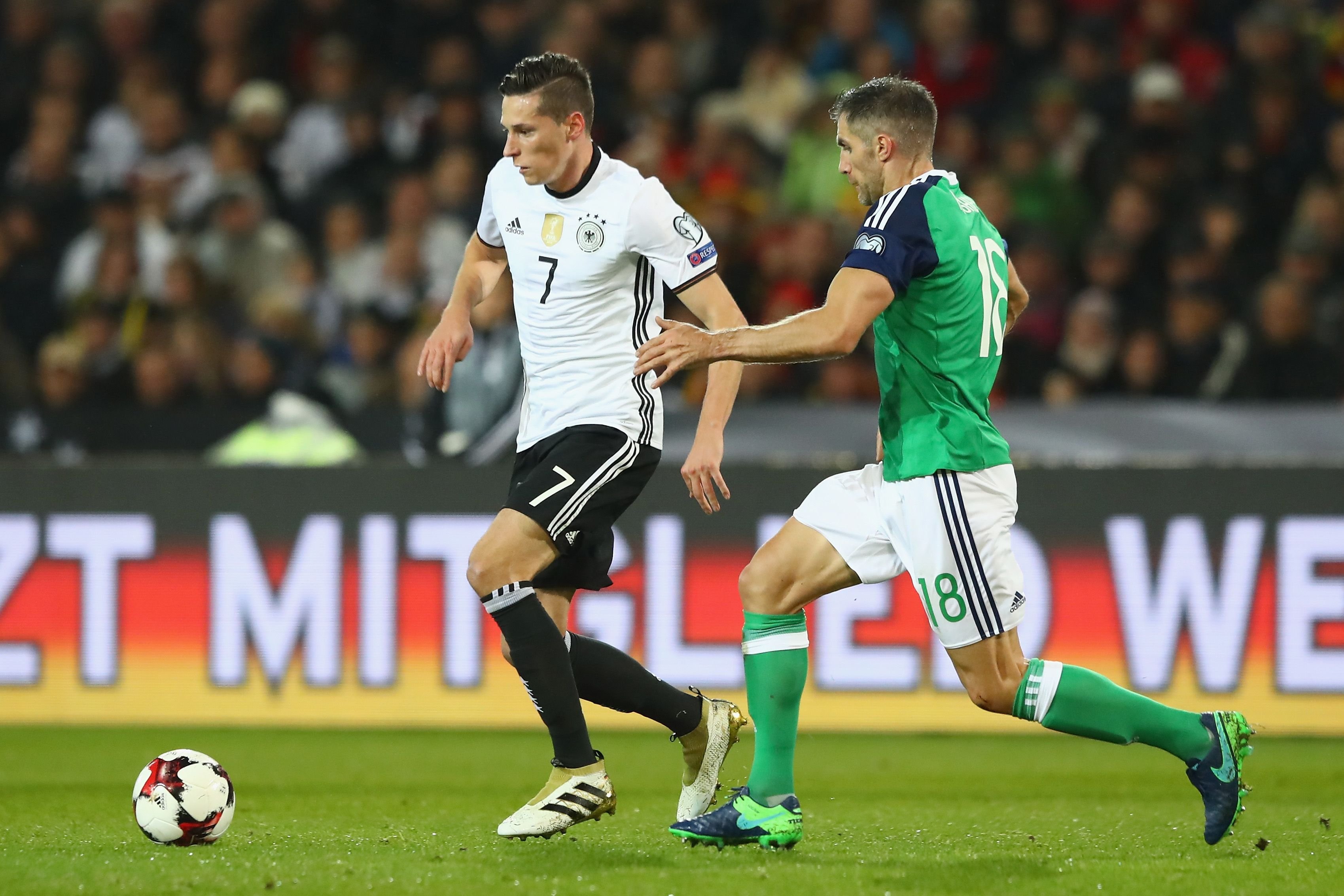 Julian Draxler machte das 1:0 mit einem Distanzschuss, der sich sehen lassen konnte.