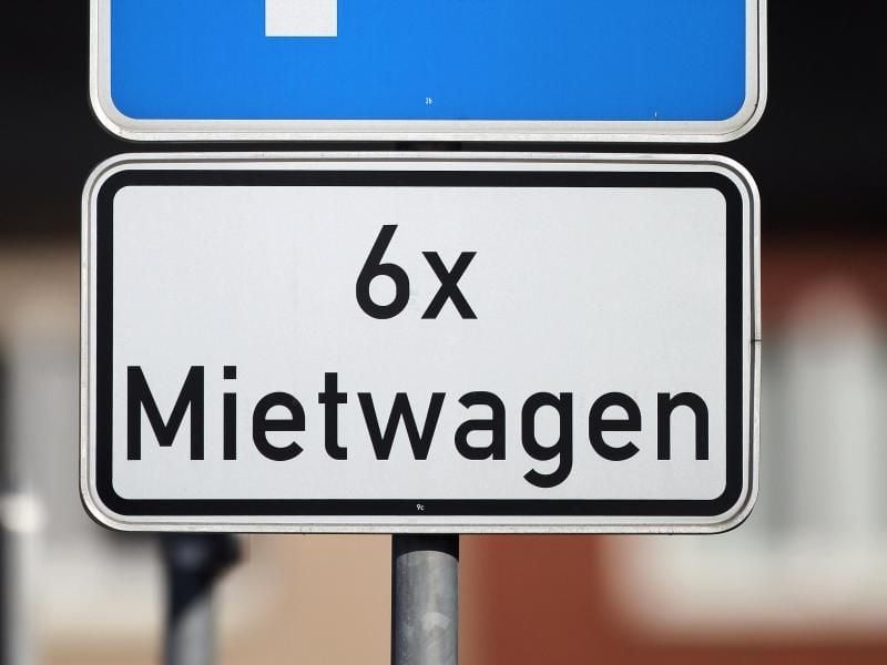 Unfallopfer brauchen während der Reparaturzeit ein Ersatz-Fahrzeug. Das darf auch ein Mietwagen sein. Die Kosten übernimmt die Versicherung. Foto: Jan Woitas/dpa-Zentralbild/dpa