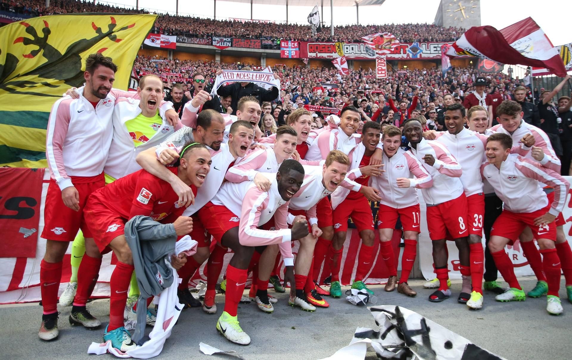 Grenzenloser Jubel mit 8.000 mitgereisten RBL-Fans