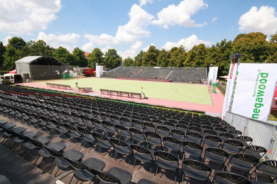 Die „Megawood-Arena“ ist für drei Tage die sportliche Heimat von 20 Mannschaften aus ganz Deutschland.