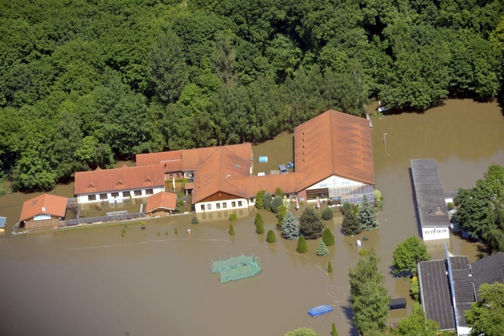 Im Juni 2013 stieg die Saale in Bernburg auf das Vierfache ihres Normalwertes an.