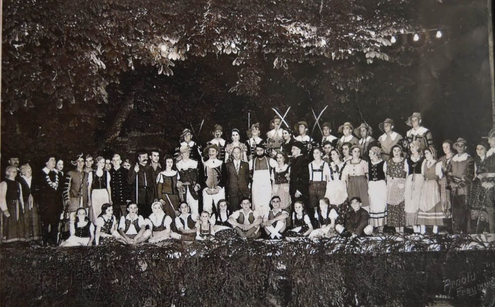 Das Foto stammt von der Uraufführung 1936 von „Die Schweden kommen“.