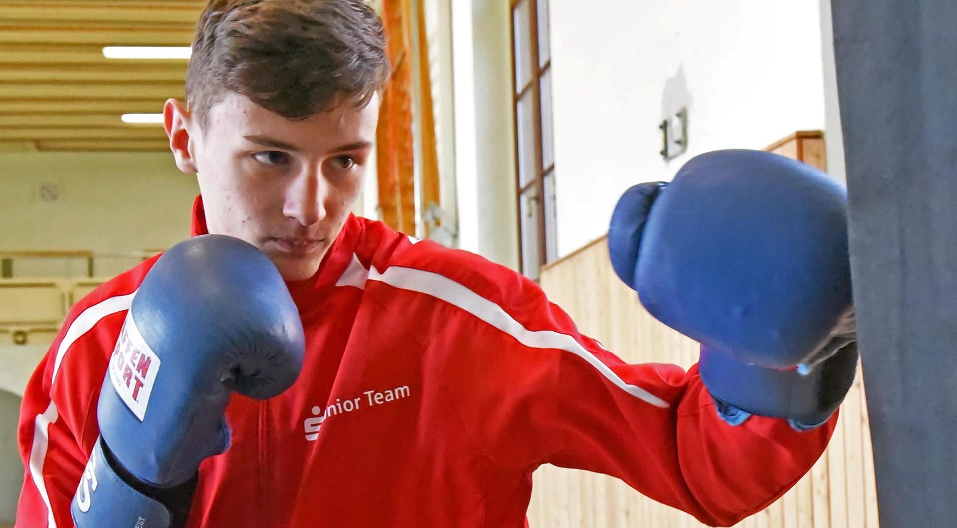 Julian Vogel ist ein großes Box-Talent und gehört zum Junior-Team der Salzlandsparkasse.