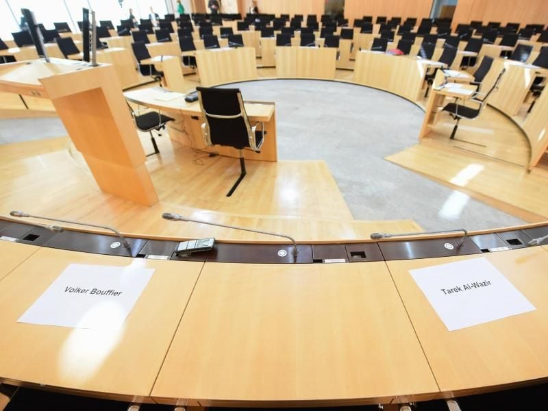 Der hessische Landtag. Foto: Arne Dedert/dpa/Symbolbild