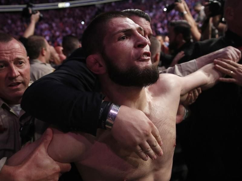 Chabib Nurmagomedow hat seine MMA-Karriere beendet. Foto: John Locher/AP/dpa